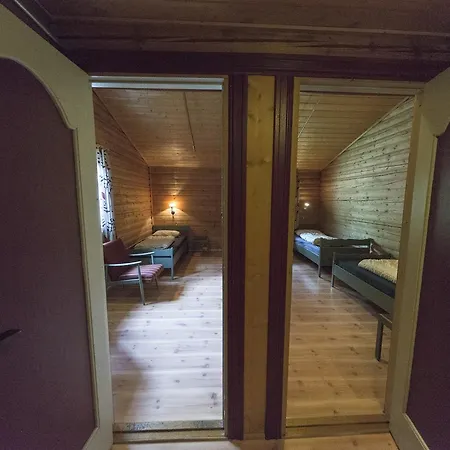 Ostello Dombas Hostel *